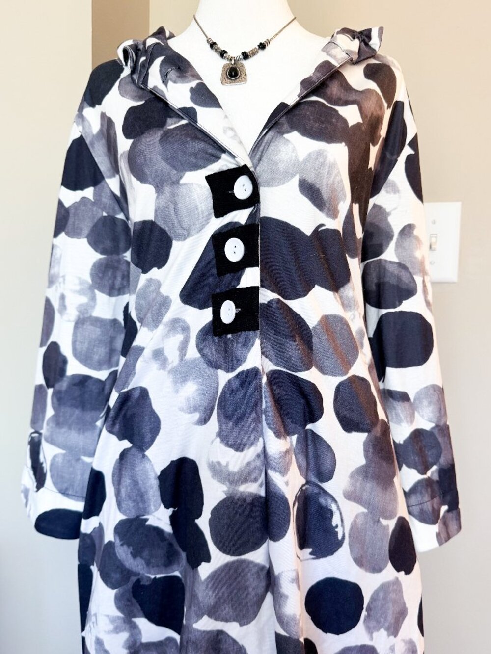 Ethyl Black and White Polka Dot Tunic Blouse - Size Large